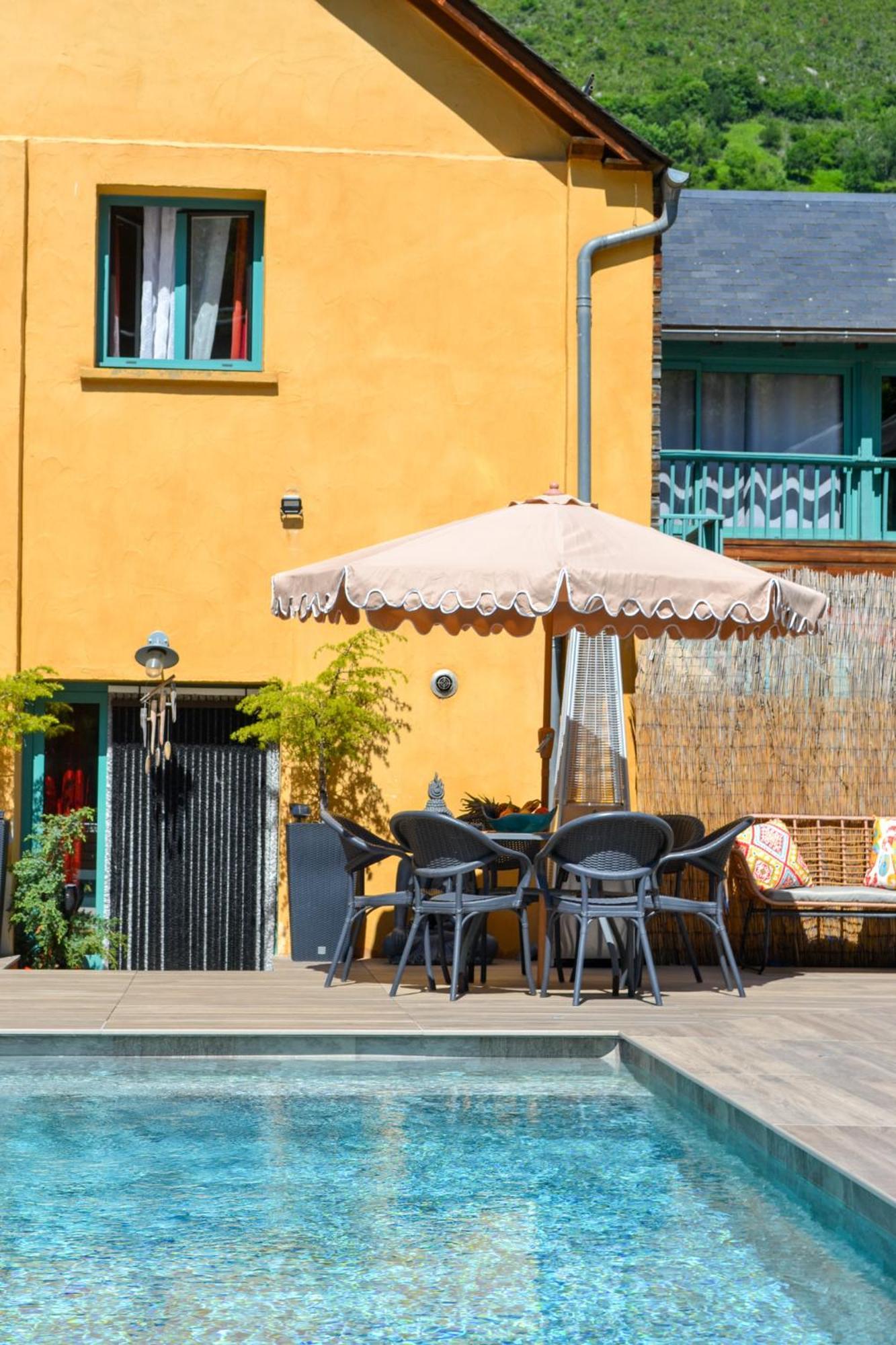 A Nouste Chambres D'Hotes Et Gite Only Adults Campan Esterno foto