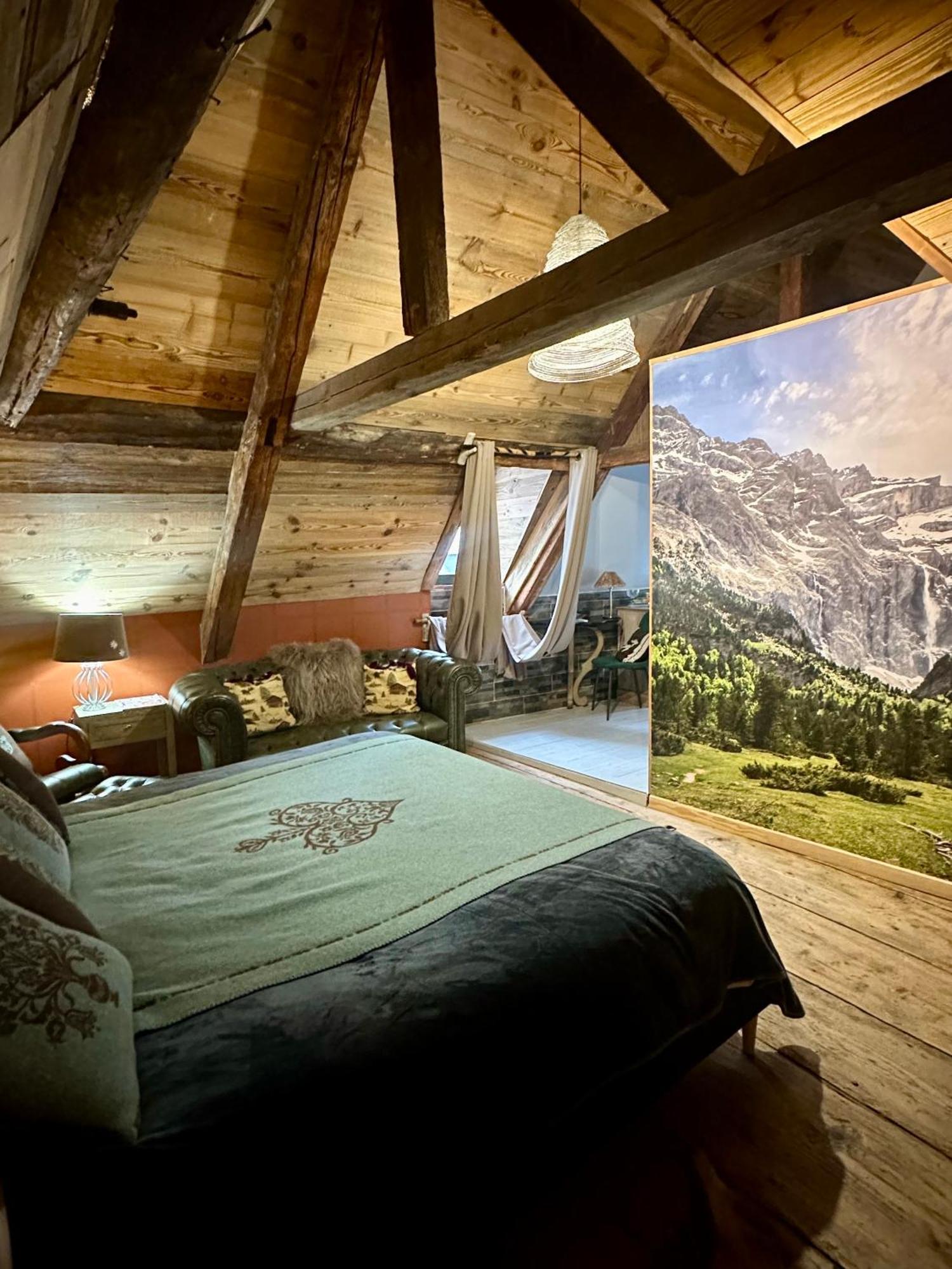 A Nouste Chambres D'Hotes Et Gite Only Adults Campan Esterno foto
